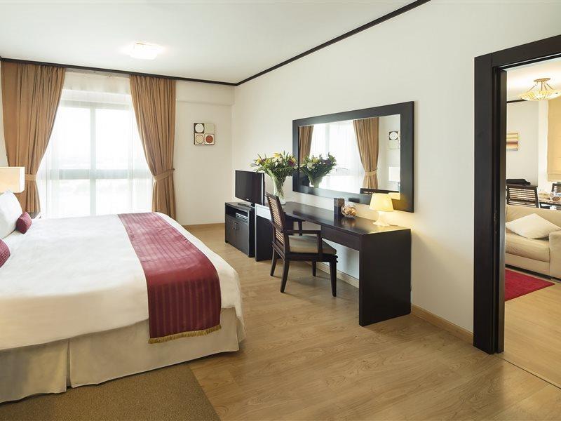 Park Apartments Dubai, An Edge By Rotana Hotel Exterior photo