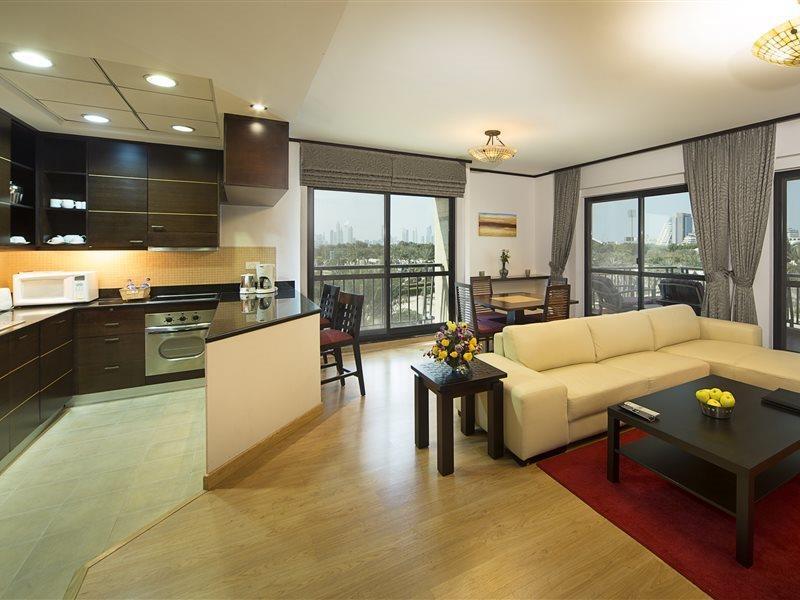Park Apartments Dubai, An Edge By Rotana Hotel Exterior photo