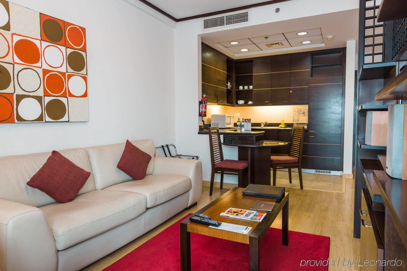 Park Apartments Dubai, An Edge By Rotana Hotel Exterior photo