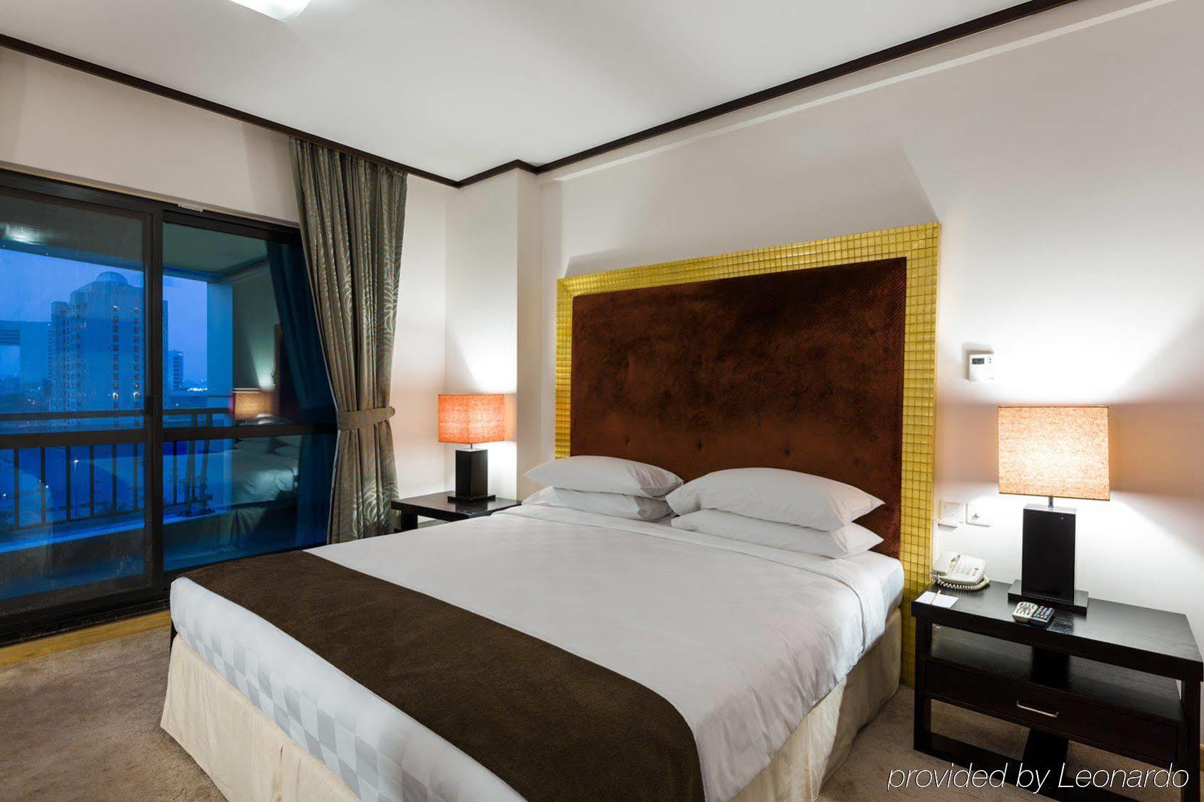 Park Apartments Dubai, An Edge By Rotana Hotel Exterior photo