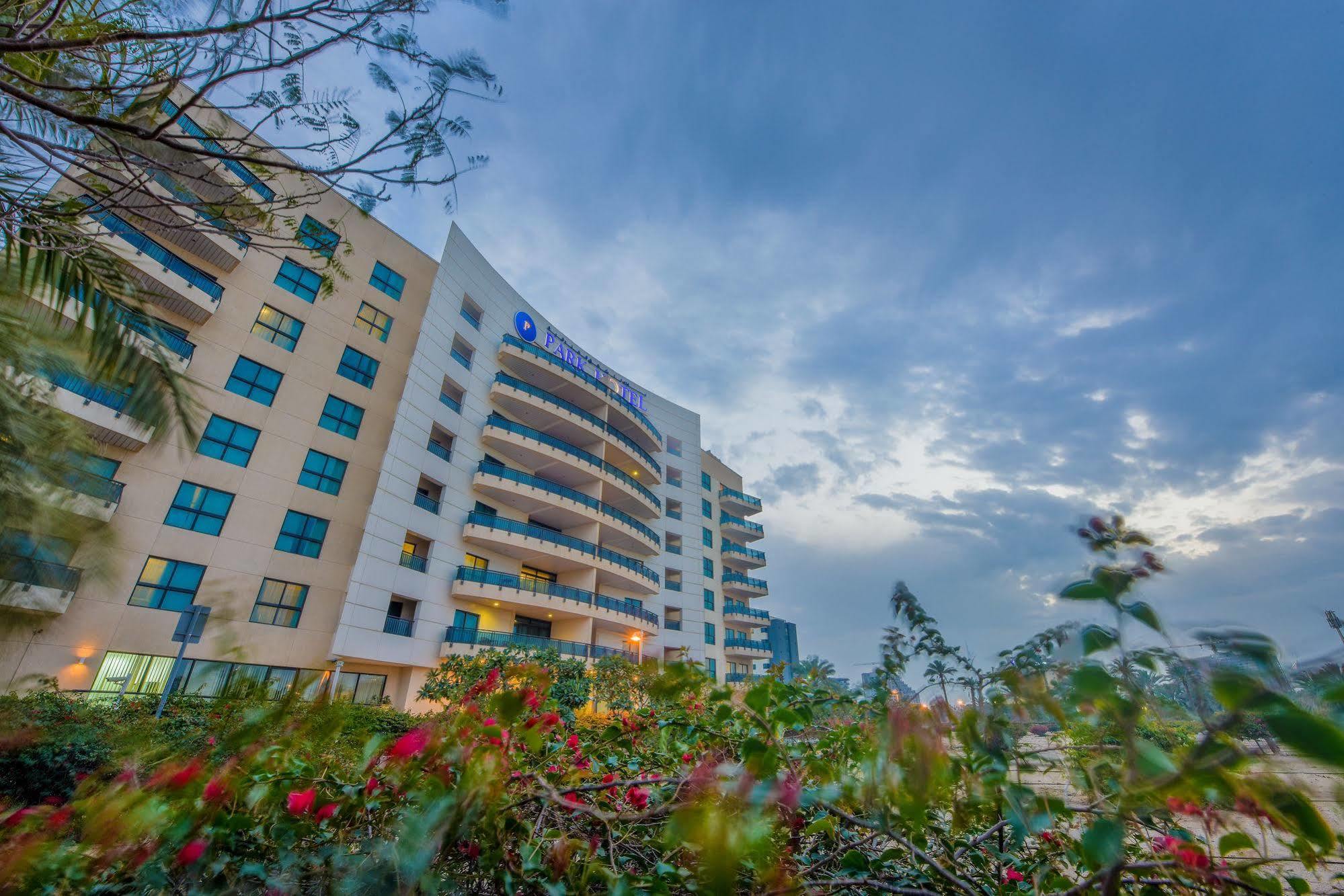 Park Apartments Dubai, An Edge By Rotana Hotel Exterior photo