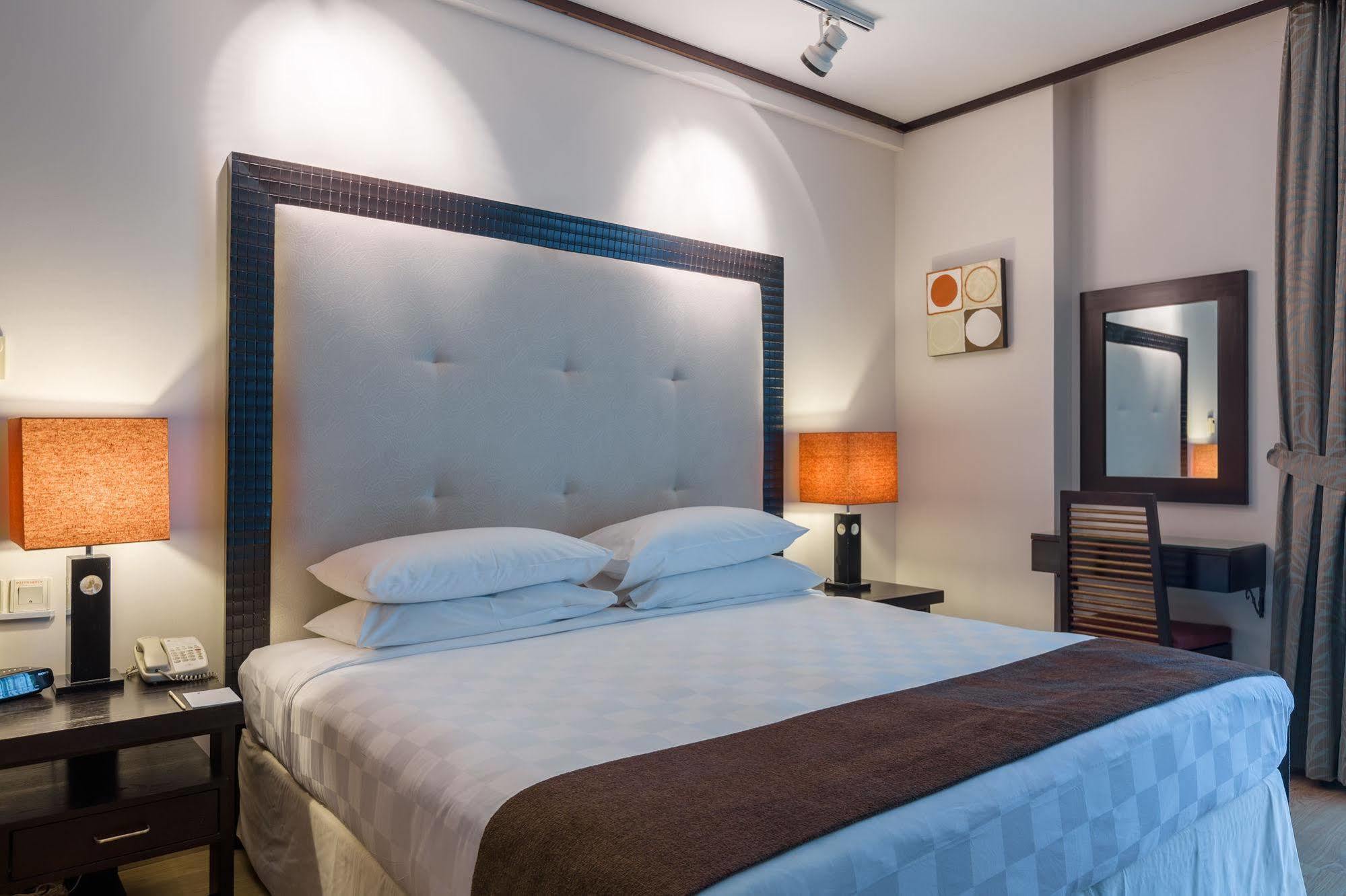 Park Apartments Dubai, An Edge By Rotana Hotel Exterior photo
